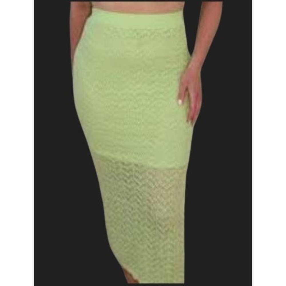 House of Harlow Women's Elastic Waist Crochet Knit Slit Midi Skirt Green Medium